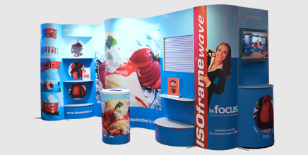 Focus ISOframe Wave custom with integrated slatwall shelving counter & monitor