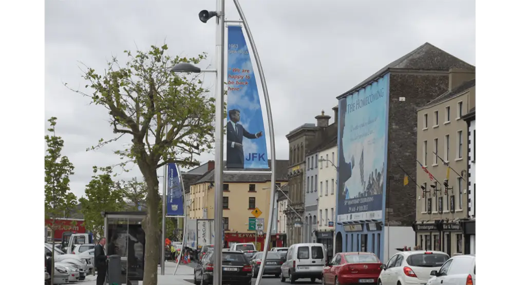 street banner 1 1030x558